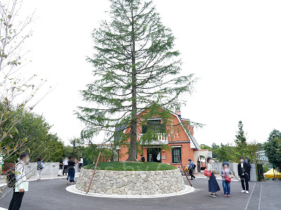 ロータリー広場（ジブリパーク）