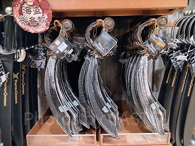 上海ディズニーカリブの海賊グッズ：海賊のサーベル（銀）おもちゃ