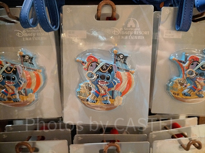 上海ディズニーカリブの海賊グッズ：海賊スティッチのマグネット