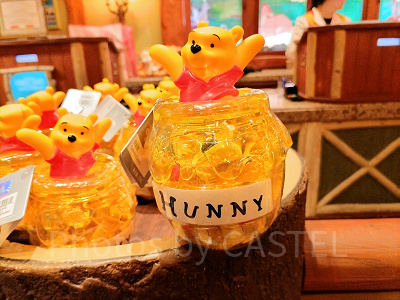上海ディズニーくまのプーさんグッズ:グミキャンディーとはちみつの入れ物