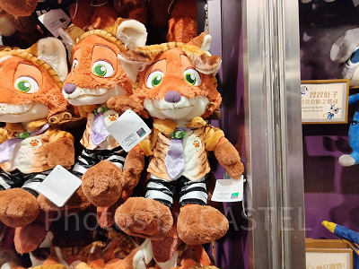 上海ディズニーランドグッズ:ニックのぬいぐるみ