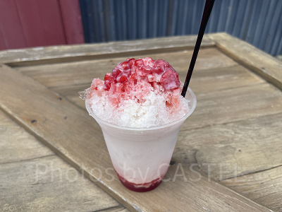 シェイブアイス（ストロベリーミルク）