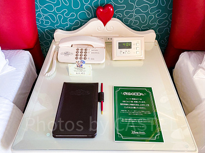 サイドテーブル