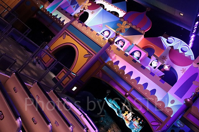 イッツ・ア・スモールワールドの6つのエリア