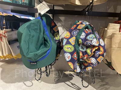 スヌーピーのリバーシブルバケットハット