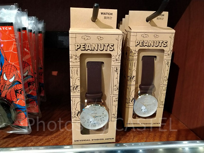 スヌーピーのスタイリッシュ腕時計