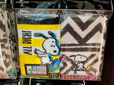 スヌーピーの夏グッズ「JOE SKATEBOARD」ハンドタオル