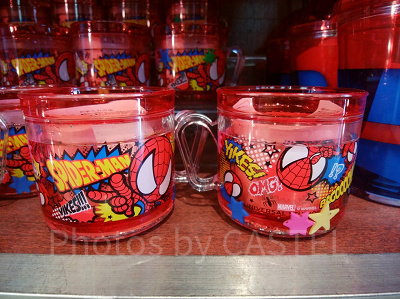 スパイダーマンのウォーターインマグカップ