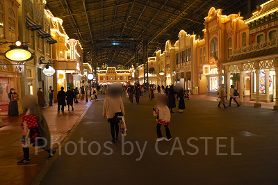 ワールドバザールの様子(18時ごろ)