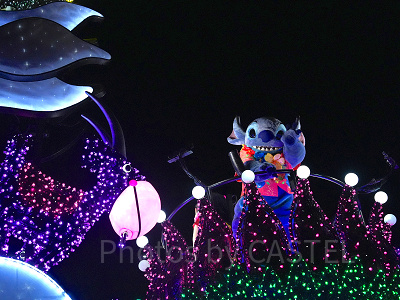 ディズニー】スティッチにたくさん会えるのはランドとシーどっち