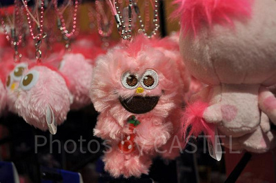 イチゴともふもふモッピーのぬいぐるみキーチェーン