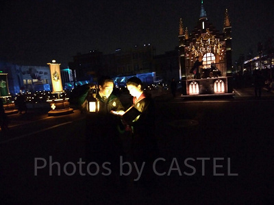 映画『ハリー・ポッター』から飛び出したような生徒たち／USJ新ナイトパレード