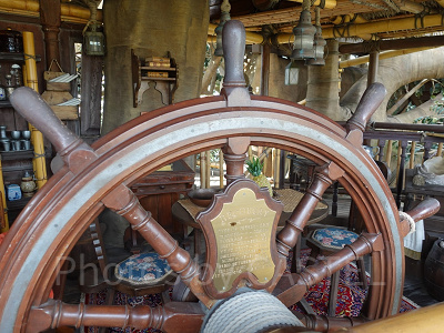 スイスファミリー・ツリーハウス：リカバリー号の船舵