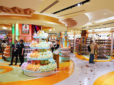 リニューアル後のイクスピアリのディズニーストアの内装