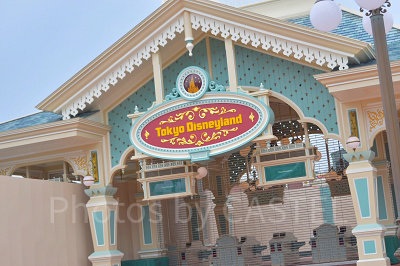 東京ディズニーランドのエントランス
