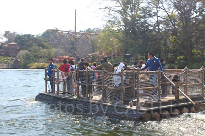 トムソーヤ島いかだ