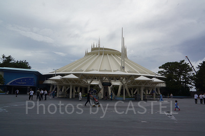 トゥモローランド