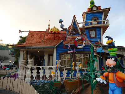 ディズニーキャラクターたちが暮らすトゥーンタウン