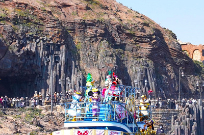 トータリー・ミニーマウス：期間限定ハーバーグリーティング「トロピカル・スプラッシュ」