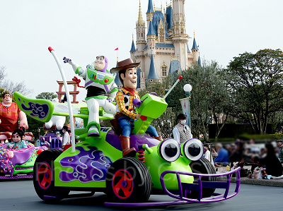 トイストーリーのフロート
