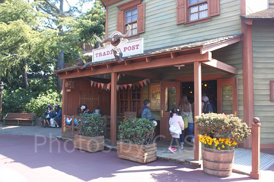 ダニーグッズが販売されている「トレーディングポスト」