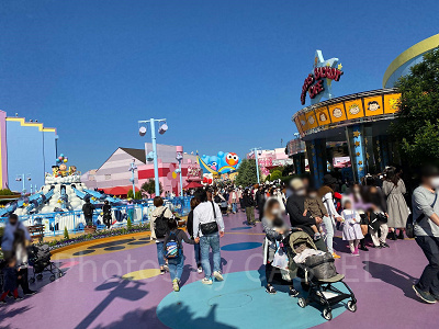 ユニバーサル・ワンダーランド