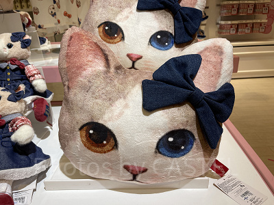 USJハローキティ/リアル猫クッション