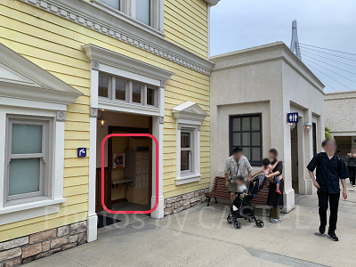 USJモバイルバッテリーレンタルサービス：ロンバーズ・ランディングのトイレ入口