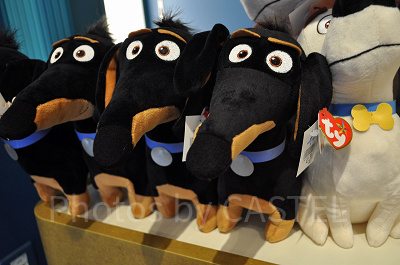 USJペット2グッズ：バディのぬいぐるみ／Ｍサイズ