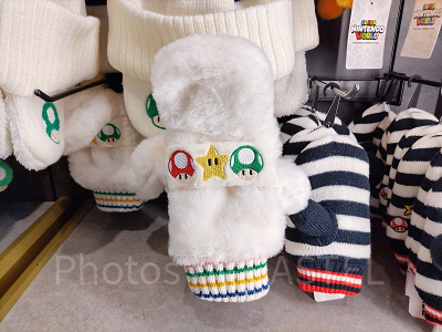 USJ冬グッズ：マリオのアイテム柄ホワイトミトン