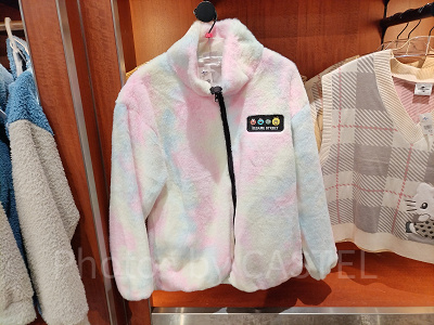 USJ冬グッズ:セサミストリートのハイネックボアジャケット