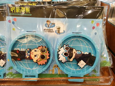 USJ×呪術廻戦】コラボグッズ全102種まとめ！虎杖や五条のぬいぐるみやT 