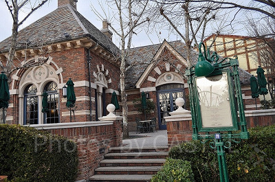 USJの「ローズ・オブ・フェイム」はレストラン「パーク・サイド・グリル」の裏にある/USJ