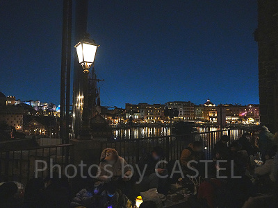 ポンテべッキオのミステリアスアイランド側からの景色