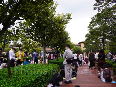 2022年10月8日(土)の開園待ち：ノースゲート（7時15分ごろ）