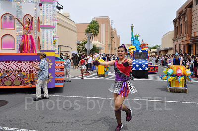 ウォーターサプライズパレード/ミニオンフロートのテーマはアメリカ