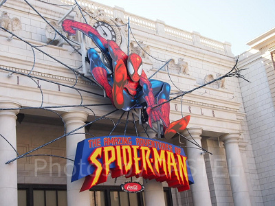 日本でマーベル作品のアトラクションを楽しむならばどこ？