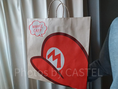 WHOSE CAP?のお土産袋