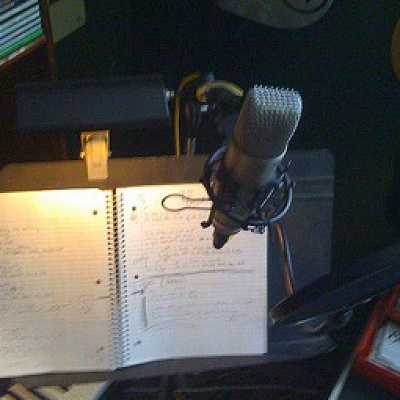 浦山さんの写真が見つからなかったためレコーディングルームのサンプル写真