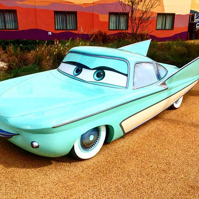 なんでも話したくなってしまうようなスナックのママ的存在！