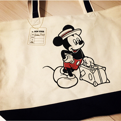 ユニクロから発売されているトートバッグです。