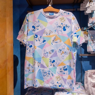 総柄Tシャツ