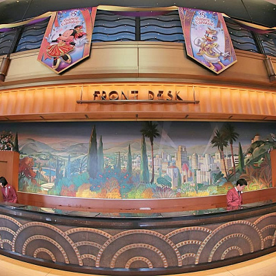 アンバサダーホテルのフロント