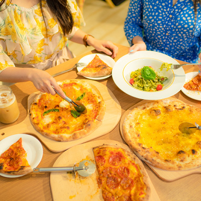 遊園地レストラン