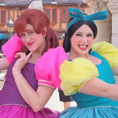 アナスタシア・トレメイン(左)＆ドリゼラ・トレメイン(右)