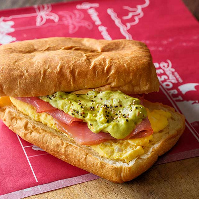 【店舗オープン～10:30まで販売】ホットデニッシュサンド（エッグ、生ハム、アボカド）