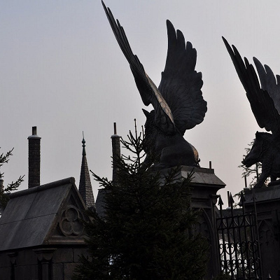 バーテミウス（バーディ）・クラウチ・ジュニアは姿を変えてホグワーツに侵入