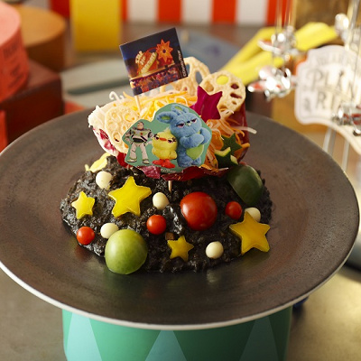 ＜バズとダッキー＆バニー＞夜のカーニバル・パスタ