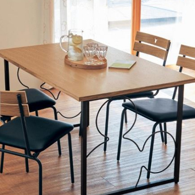 カフェ風ダイニングテーブル