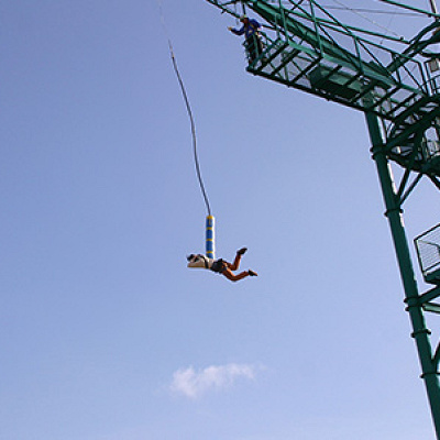 あなたは高さ21mからジャンプできますか？